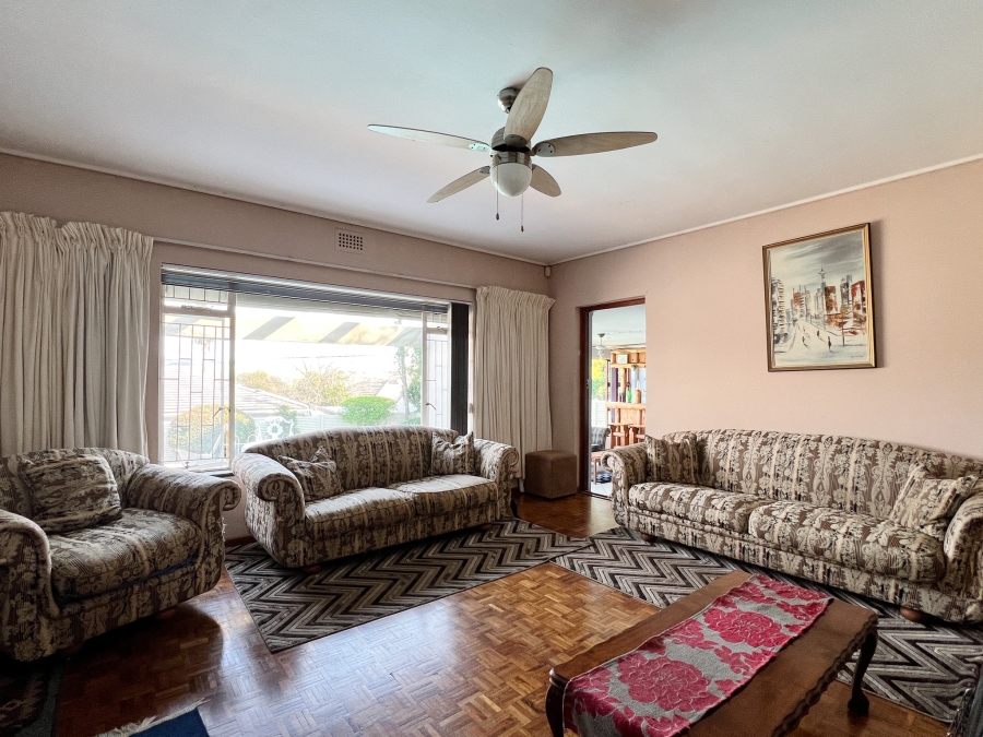 4 Bedroom Property for Sale in Kenridge Western Cape